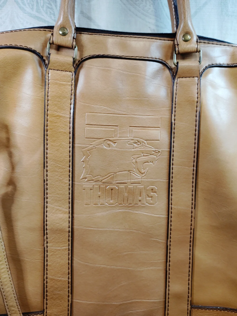Thomas. premium tan